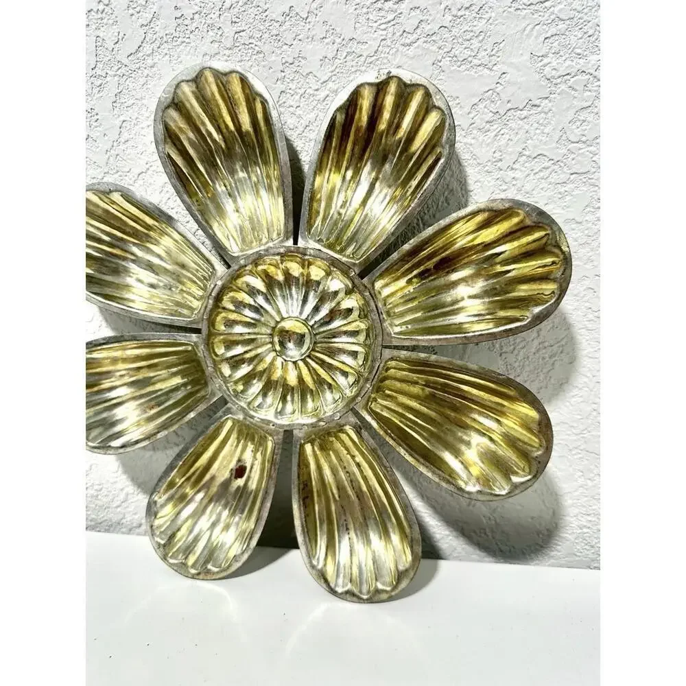 Vintage Tart Tin Daisy Flower Brass Color Stainless Steel Plate Serving Tray